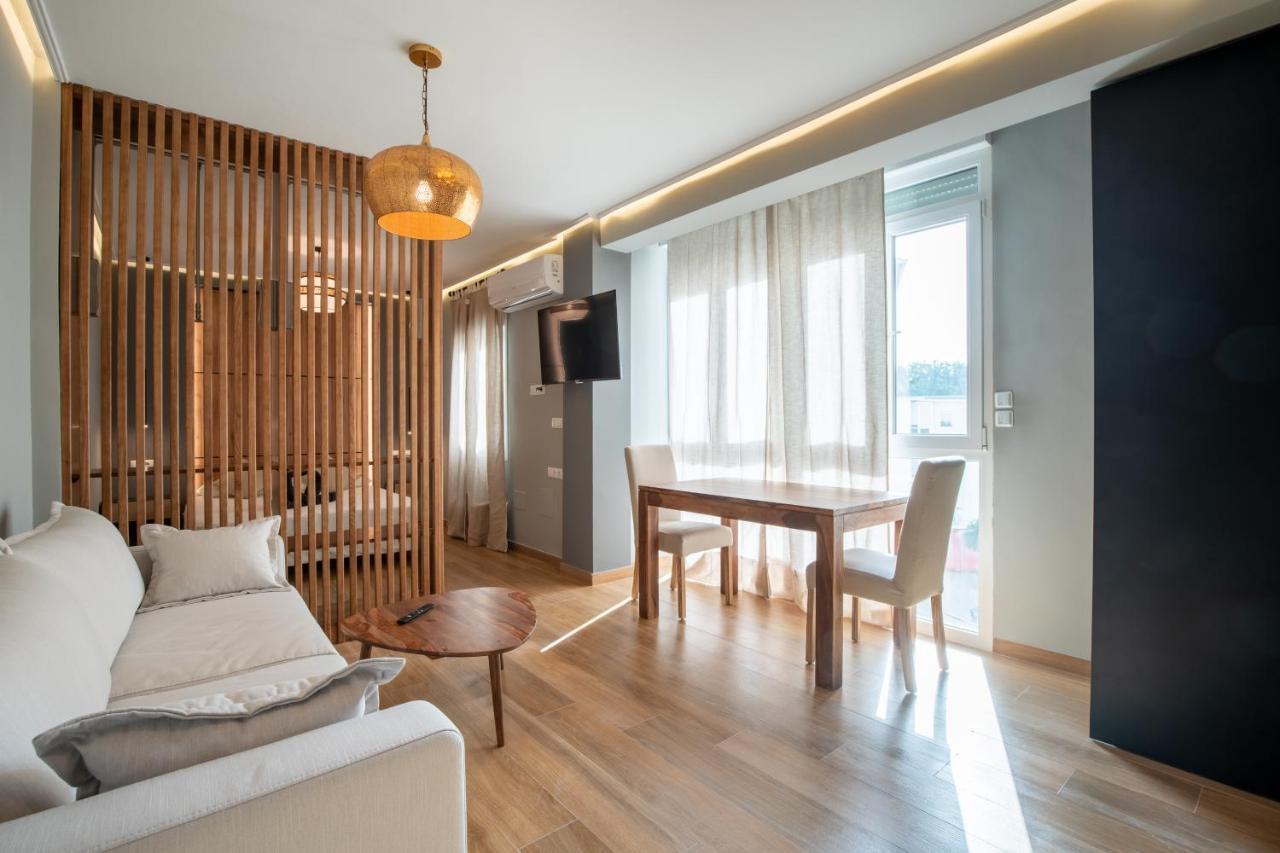 Triana Apartments Deluxe Sevilla Szoba fotó